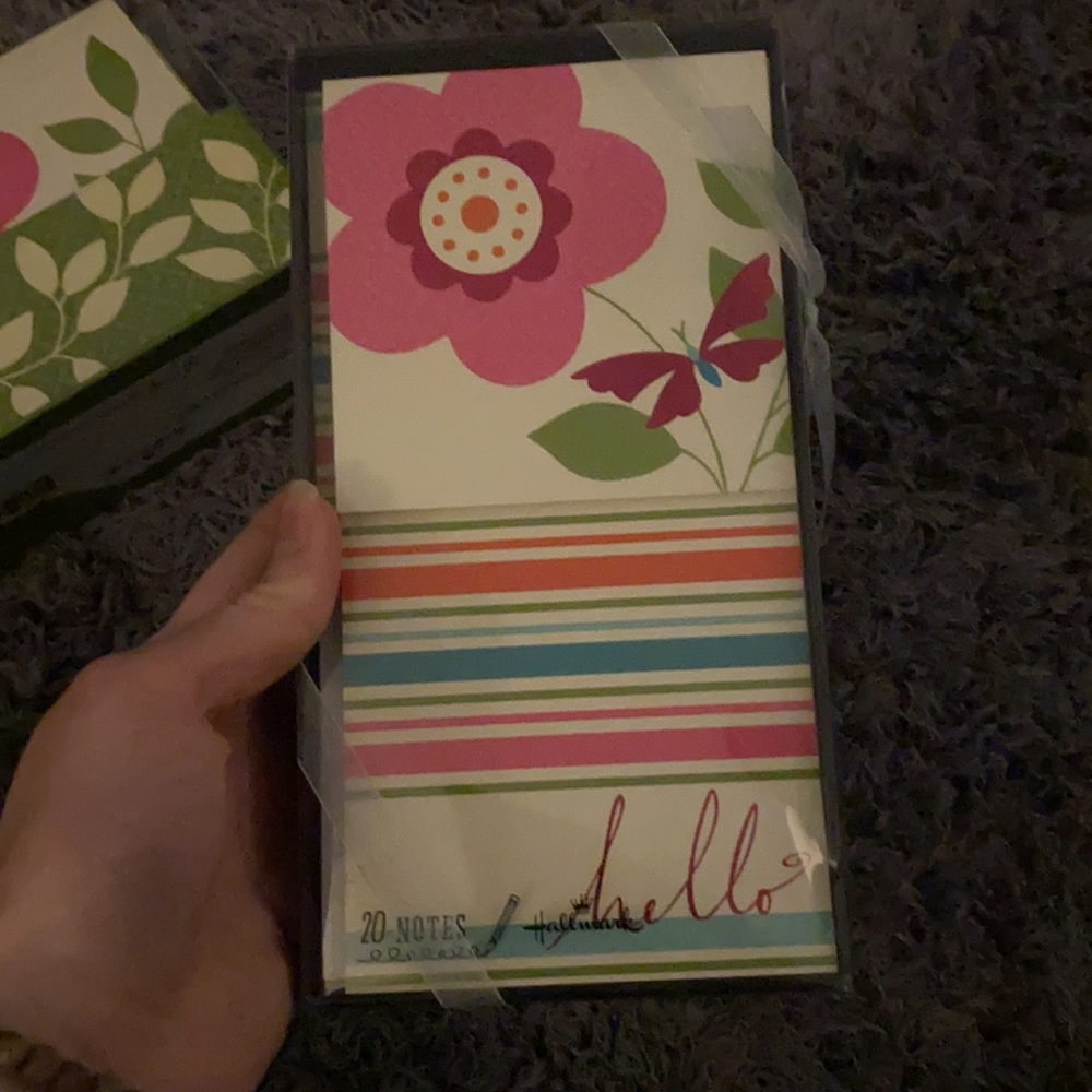 Hallmark Floral Note Set - Picture 4 of 5